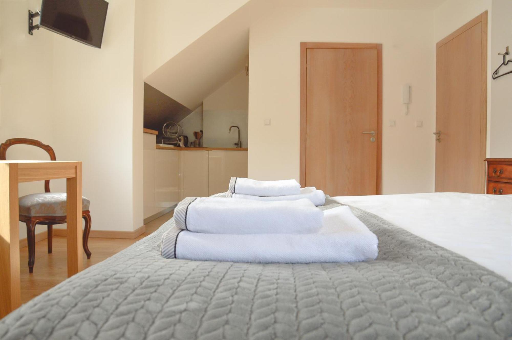 Apartamenty Agroturystyczne Papiernia Niedzwiedz ภายนอก รูปภาพ